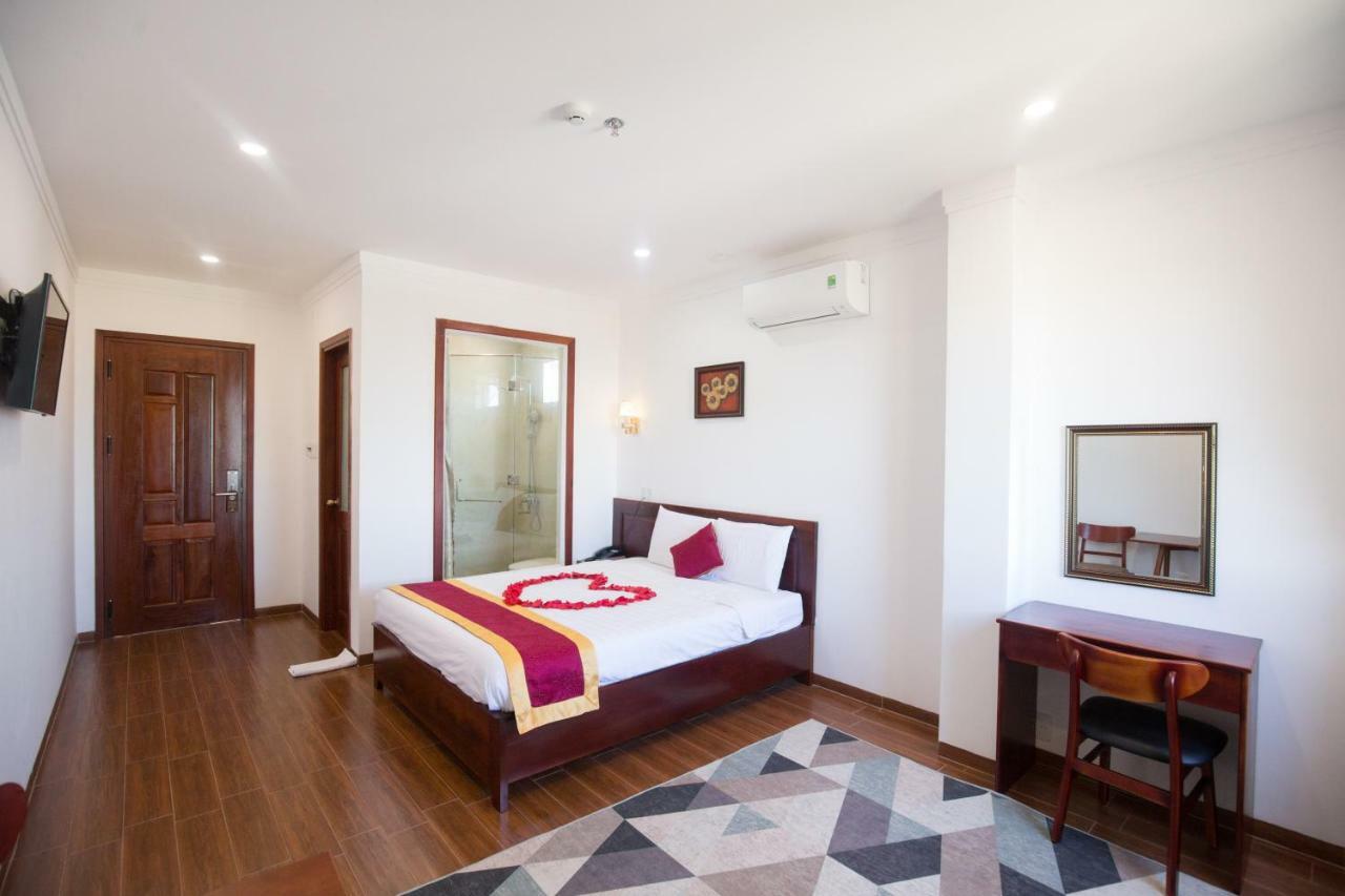 Le Center Hotel Pleiku Extérieur photo